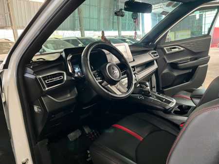 XFORCE EXCEED TRẮNG 2024z7744516805376_2fa724d12b533e36ff3df0cd212d4672